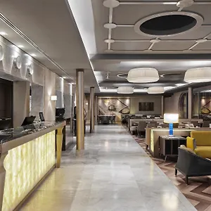 3* מלון Titanic Comfort Mitte